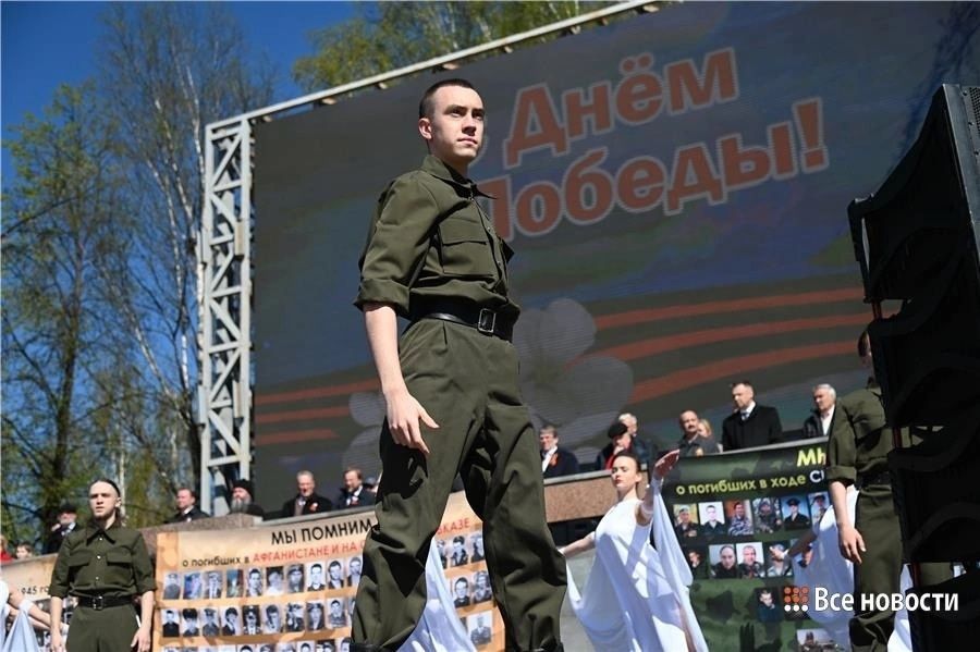 Коллективы дворца приняли участие в театрализованном прологе в День Победы