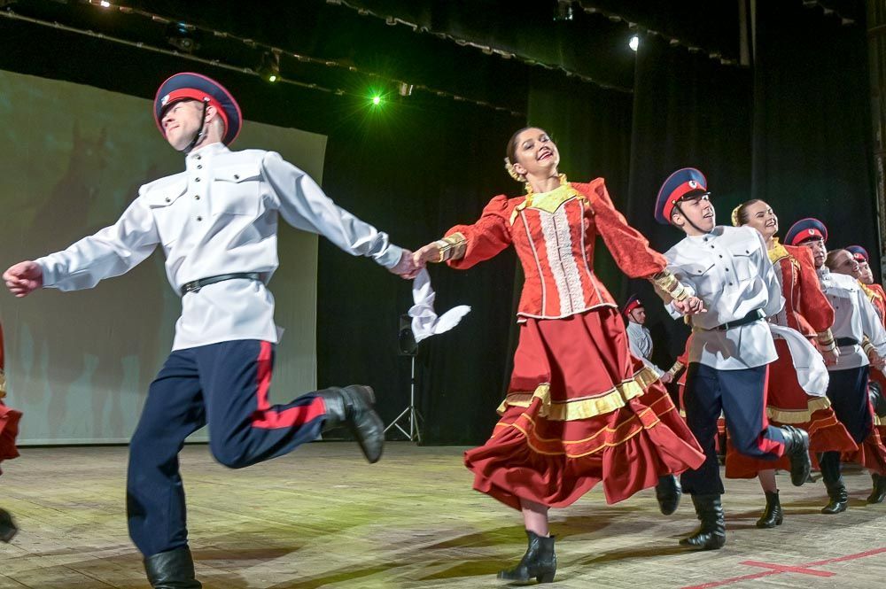 В ДК "Юбилейный" прошел VIII открытый фестиваль-конкурс хореографического искусства «Веселухин ложок»